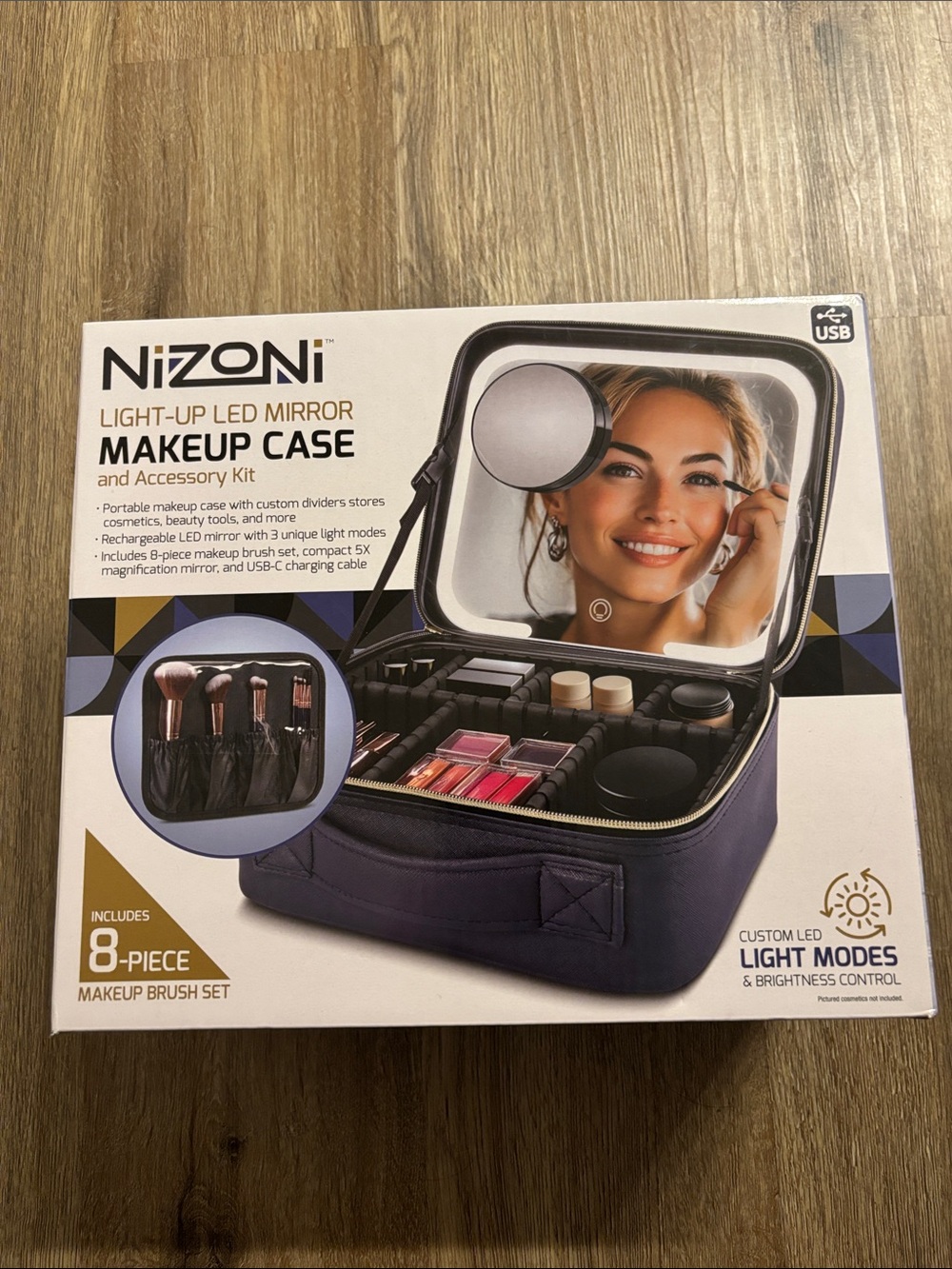 NiZoni Light-Up LED Mirror Makeup Case in Navy